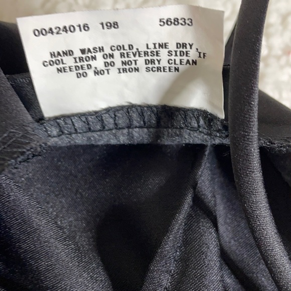 Size 13 black thin strap dress with Rose design - Picture 6 of 6